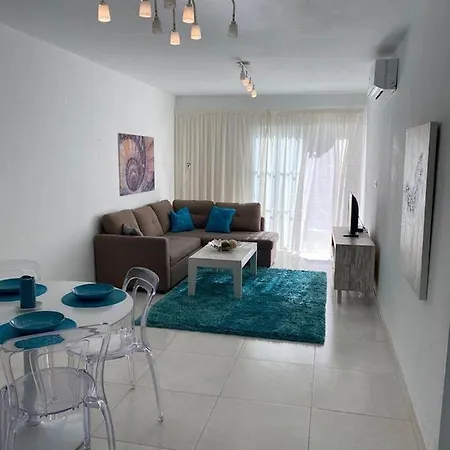 Aparthotel Villa Chalet Con Piscina